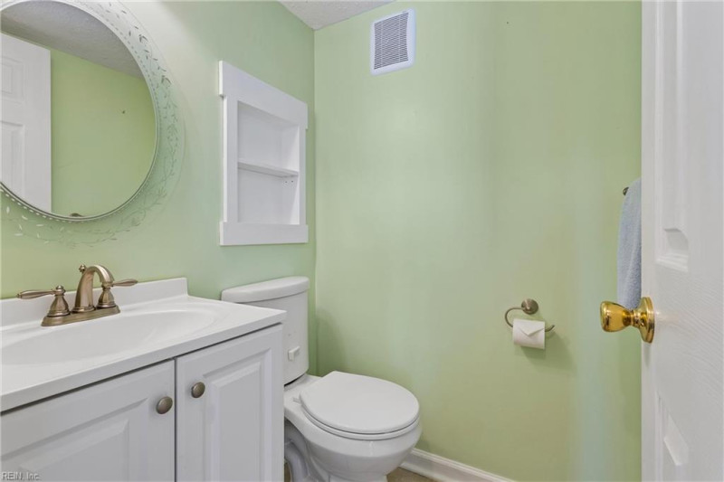 Photo 20 of 48 residential for sale in Gloucester County virginia