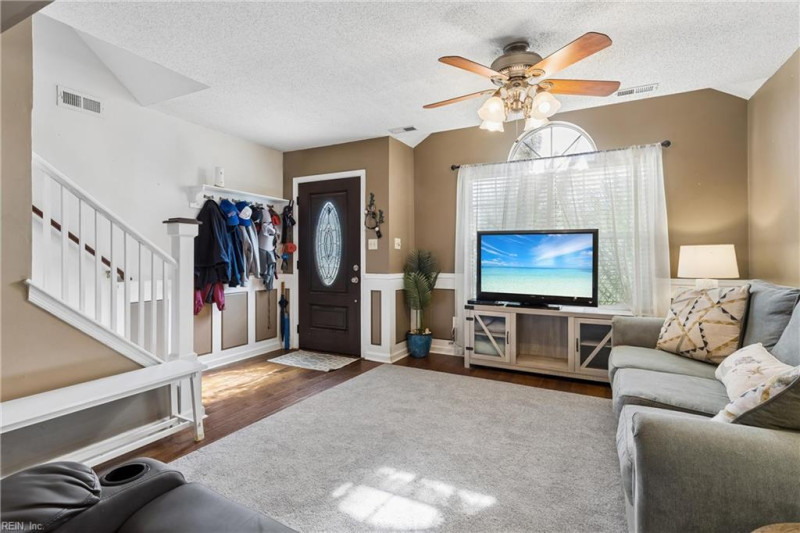 Photo 7 of 48 residential for sale in Gloucester County virginia