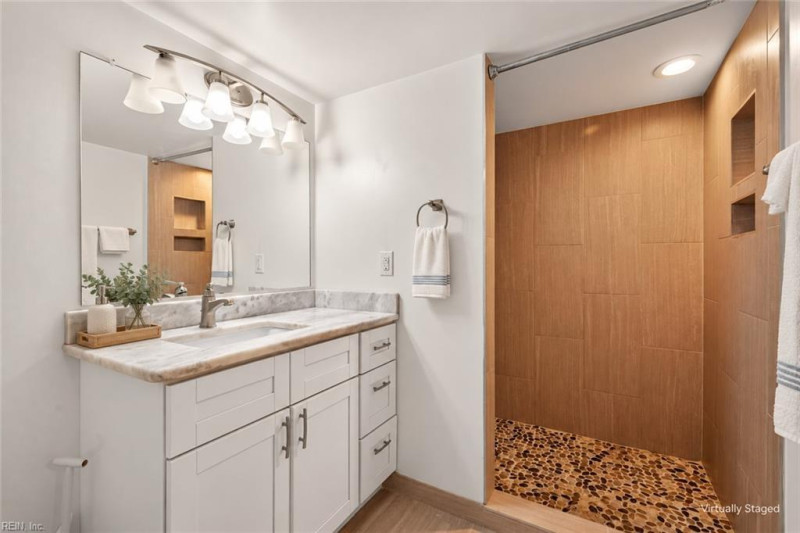 Photo 17 of 33 residential for sale in Norfolk virginia