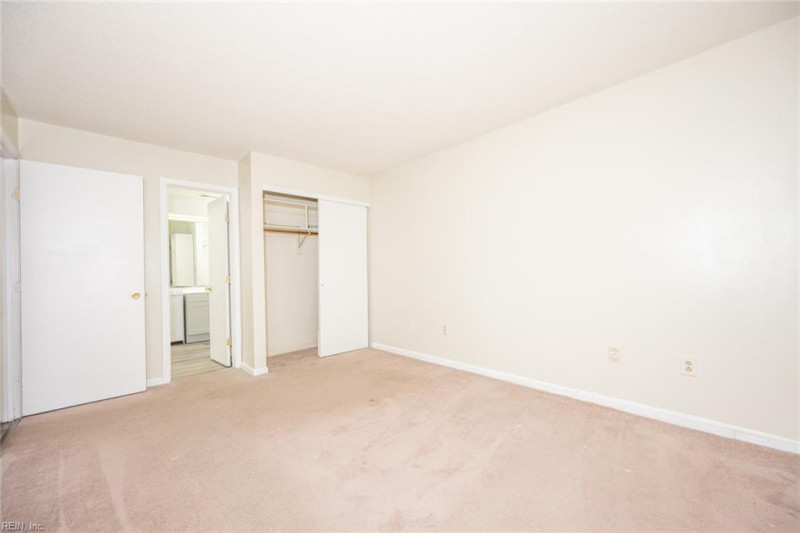 Photo 22 of 34 residential for sale in Chesapeake virginia
