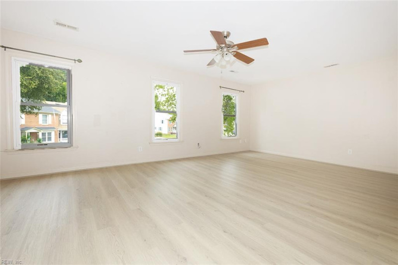 Photo 10 of 30 residential for sale in Poquoson virginia