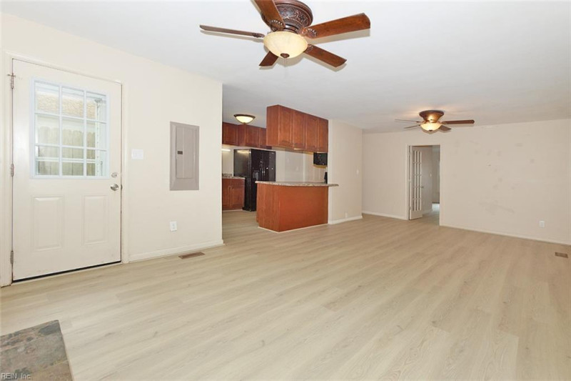 Photo 18 of 30 residential for sale in Poquoson virginia