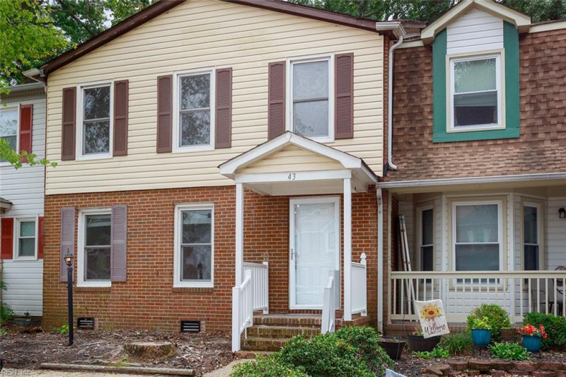 Photo 2 of 30 residential for sale in Poquoson virginia