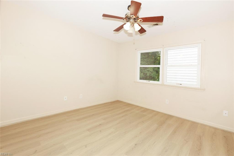 Photo 27 of 30 residential for sale in Poquoson virginia