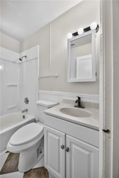 Photo 13 of 26 residential for sale in Norfolk virginia
