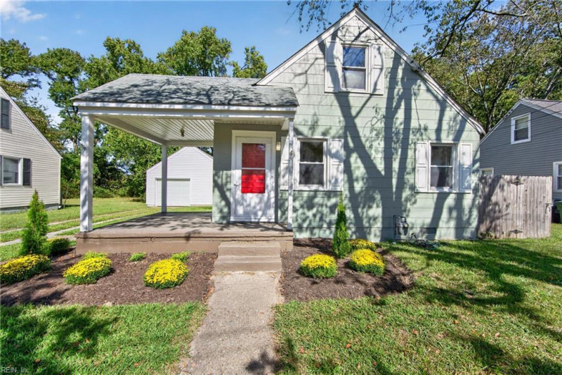 Photo 3 of 26 residential for sale in Norfolk virginia