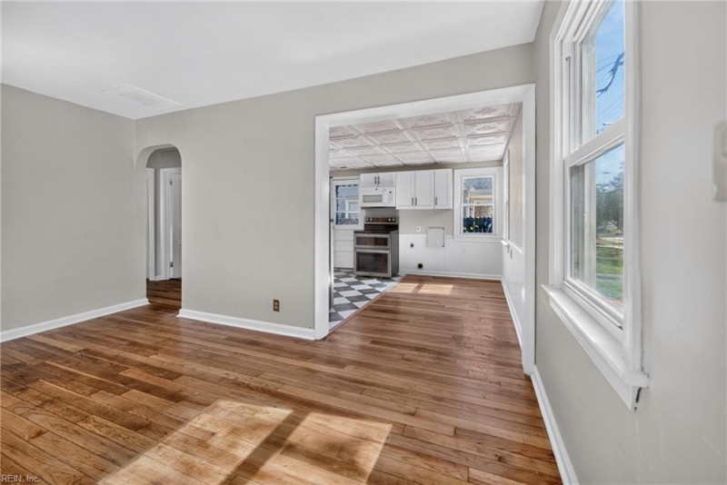Photo 5 of 26 residential for sale in Norfolk virginia