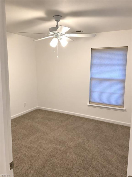 Photo 8 of 18 residential for sale in Suffolk virginia