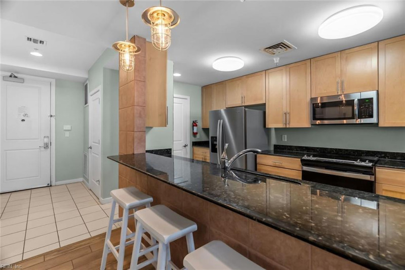 Photo 13 of 37 residential for sale in Virginia Beach virginia