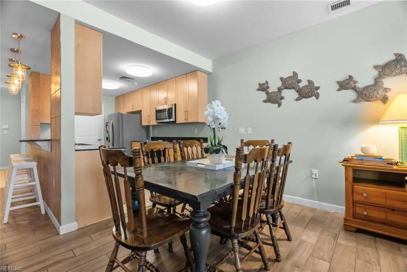 Photo 16 of 37 residential for sale in Virginia Beach virginia