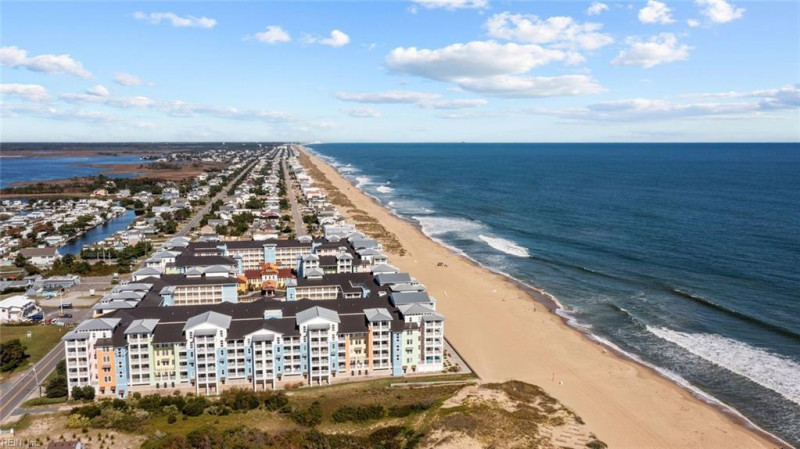 Photo 2 of 37 residential for sale in Virginia Beach virginia