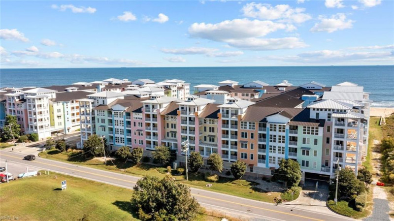 Photo 3 of 37 residential for sale in Virginia Beach virginia
