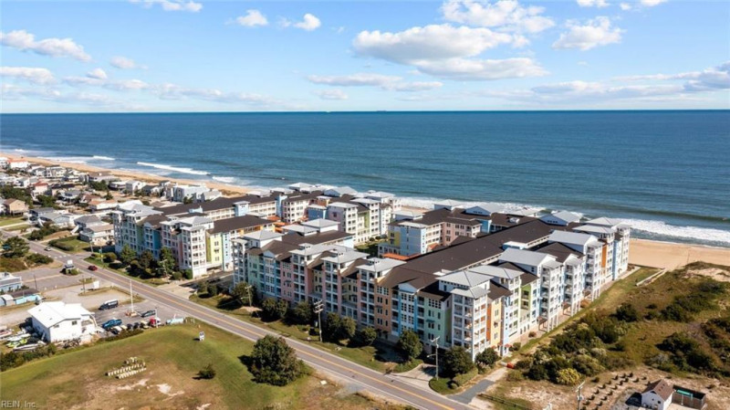 Photo 4 of 37 residential for sale in Virginia Beach virginia