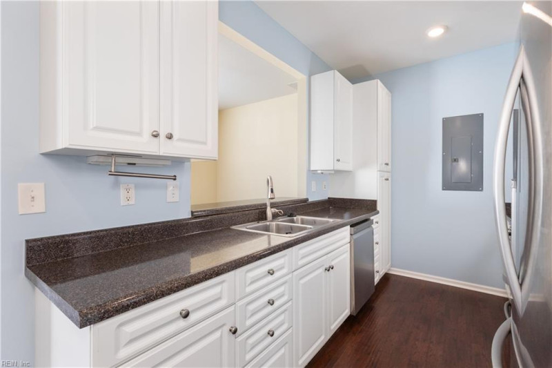 Photo 12 of 29 residential for sale in Virginia Beach virginia