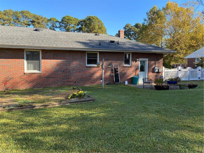 Photo 13 of 28 residential for sale in Chesapeake virginia