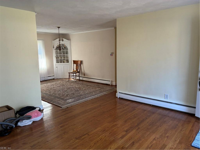 Photo 21 of 28 residential for sale in Chesapeake virginia