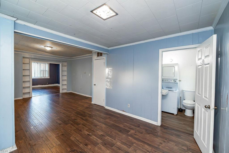 Photo 19 of 49 residential for sale in Norfolk virginia
