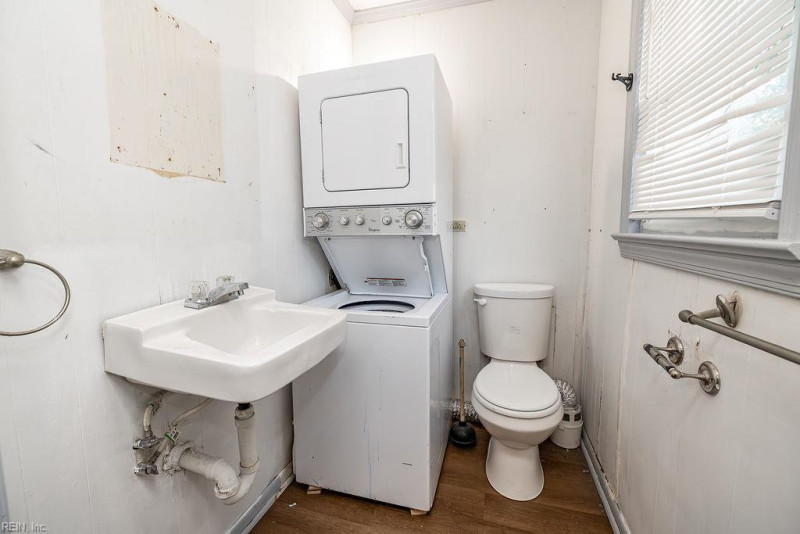 Photo 20 of 49 residential for sale in Norfolk virginia