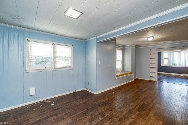 Photo 3 of 49 residential for sale in Norfolk virginia