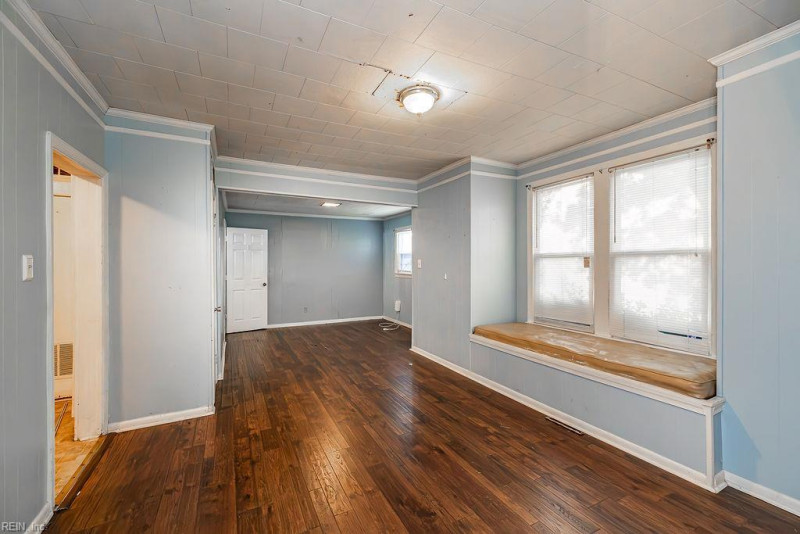 Photo 4 of 49 residential for sale in Norfolk virginia