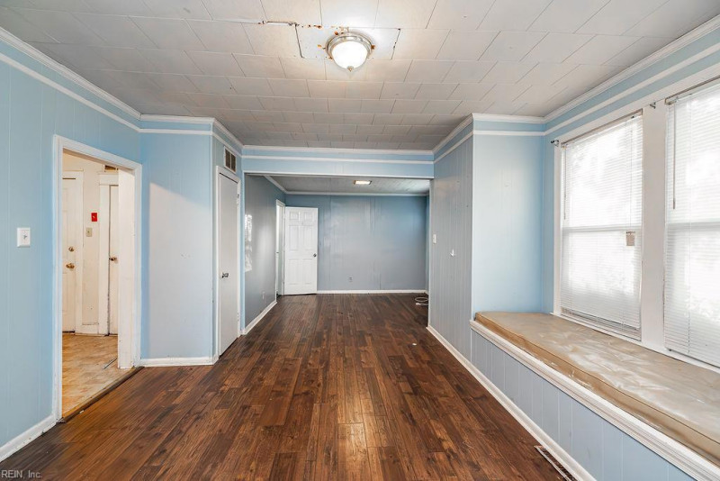 Photo 6 of 49 residential for sale in Norfolk virginia