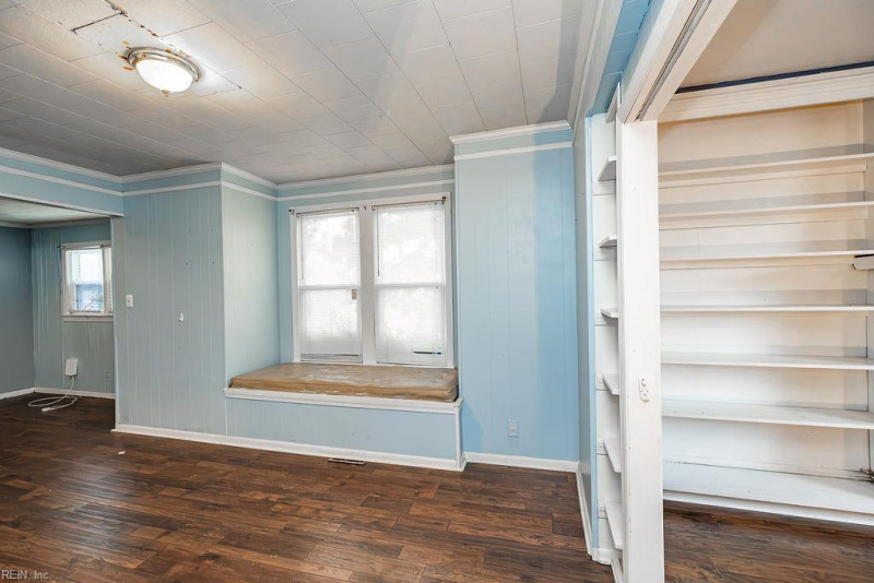 Photo 7 of 49 residential for sale in Norfolk virginia