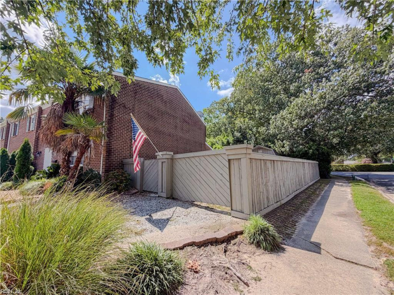Photo 17 of 19 residential for sale in Virginia Beach virginia