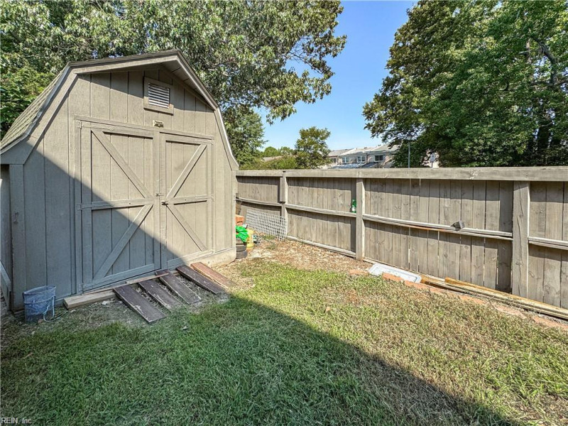 Photo 18 of 19 residential for sale in Virginia Beach virginia