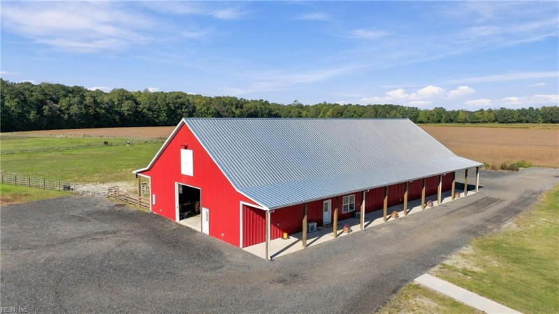 Photo 18 of 49 residential for sale in Chesapeake virginia