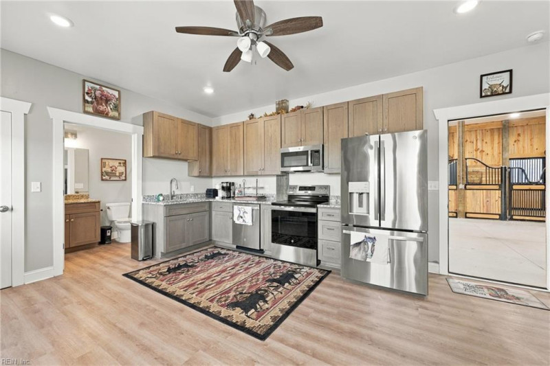 Photo 23 of 49 residential for sale in Chesapeake virginia