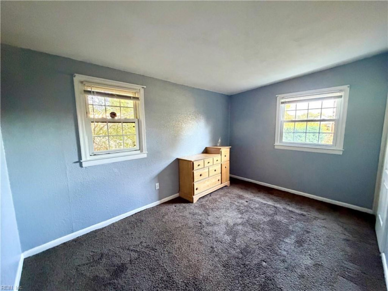 Photo 12 of 17 residential for sale in Chesapeake virginia
