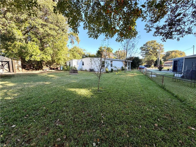 Photo 16 of 17 residential for sale in Chesapeake virginia