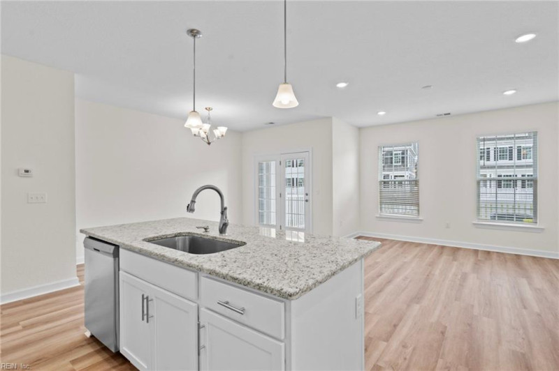 Photo 10 of 22 residential for sale in Chesapeake virginia