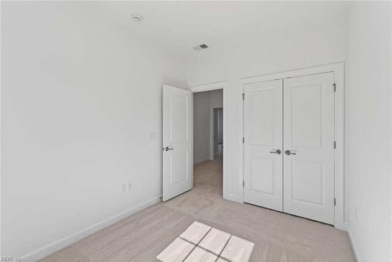 Photo 18 of 22 residential for sale in Chesapeake virginia