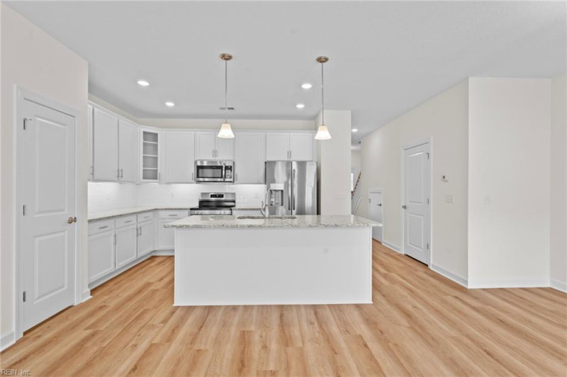 Photo 8 of 22 residential for sale in Chesapeake virginia