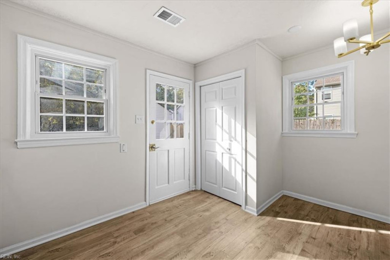 Photo 12 of 26 residential for sale in Norfolk virginia