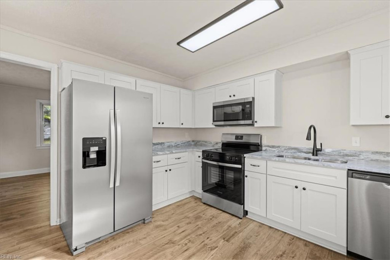 Photo 14 of 26 residential for sale in Norfolk virginia