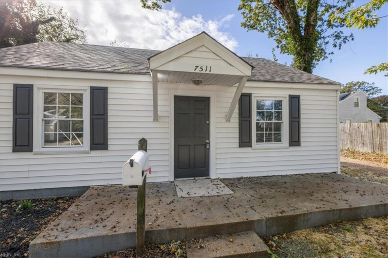 Photo 3 of 26 residential for sale in Norfolk virginia