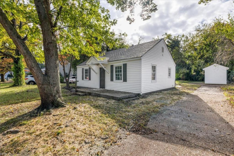 Photo 4 of 26 residential for sale in Norfolk virginia