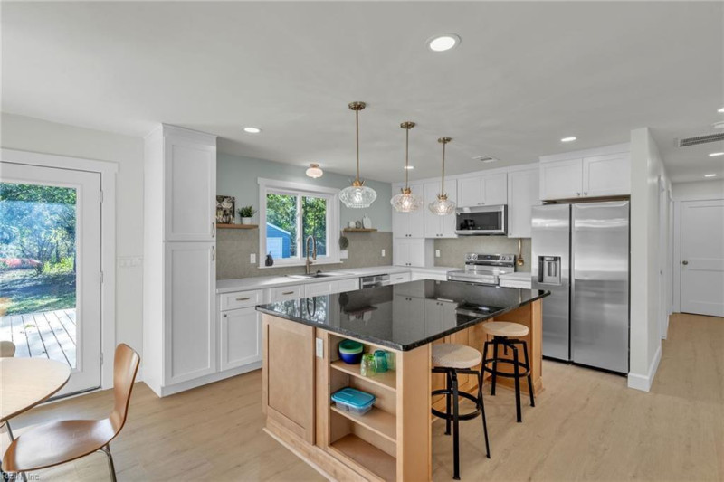 Photo 10 of 34 residential for sale in Norfolk virginia