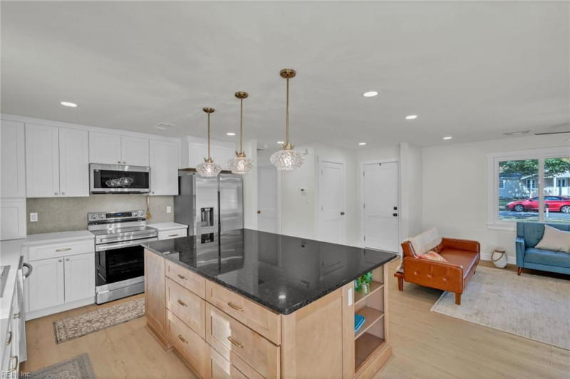 Photo 11 of 34 residential for sale in Norfolk virginia