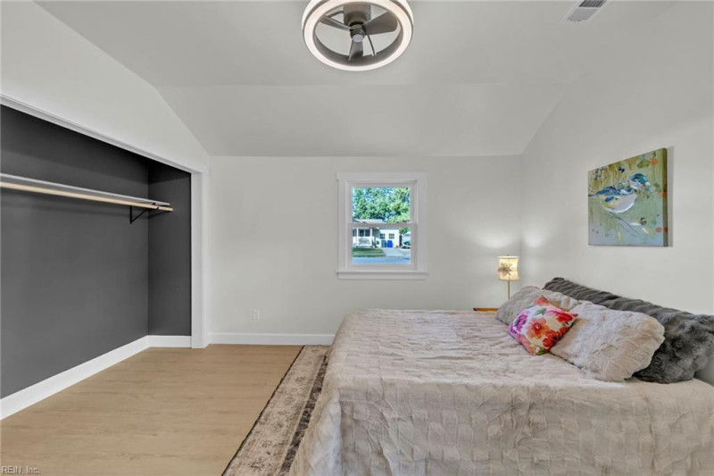 Photo 14 of 34 residential for sale in Norfolk virginia