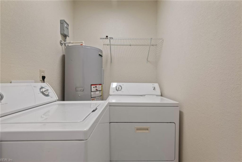 Photo 11 of 20 residential for sale in Hampton virginia