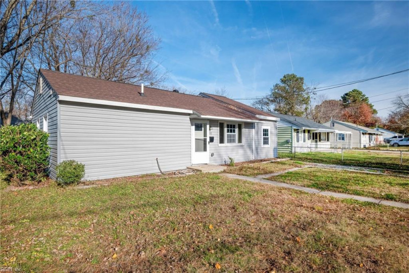 Photo 2 of 20 residential for sale in Hampton virginia