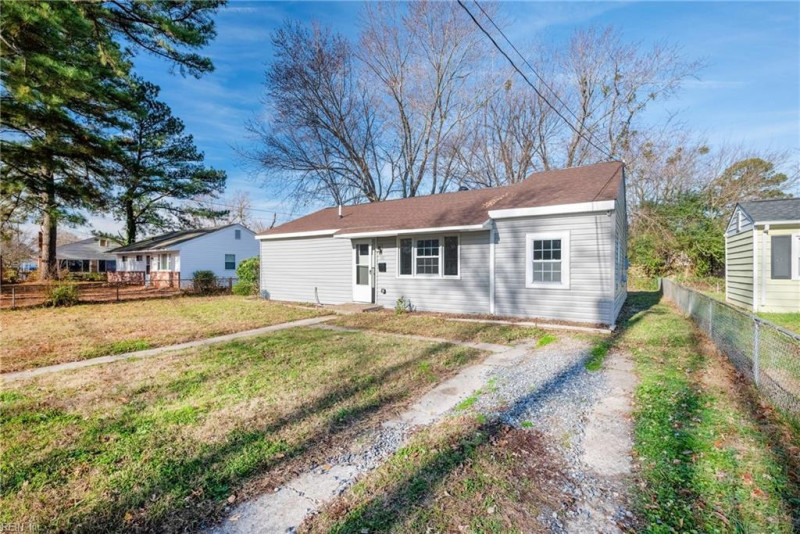 Photo 3 of 20 residential for sale in Hampton virginia