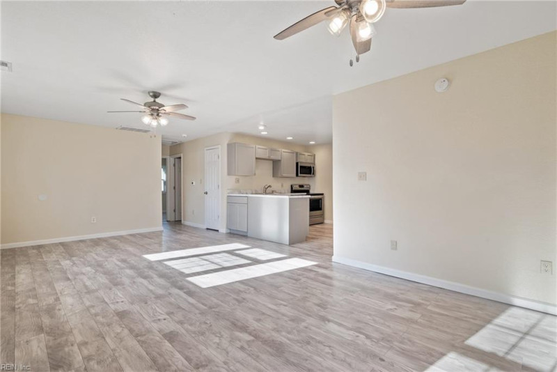 Photo 7 of 20 residential for sale in Hampton virginia