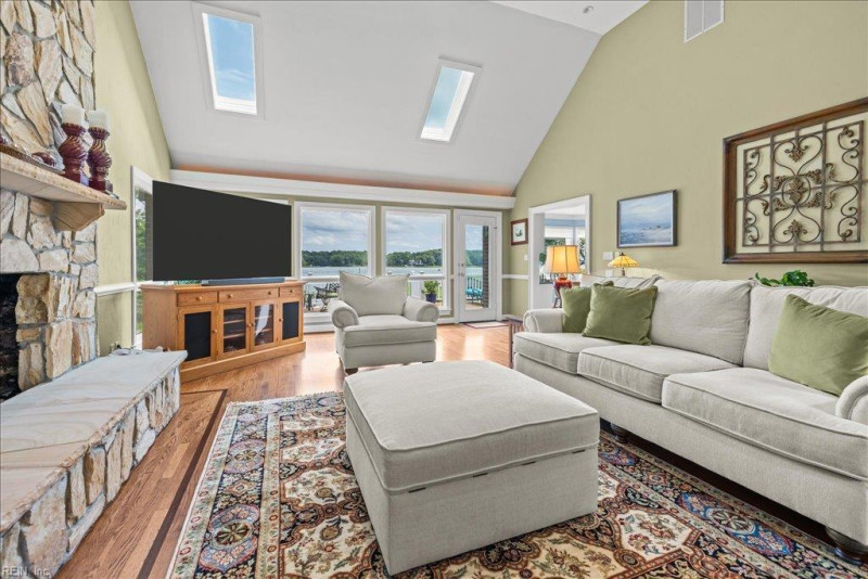 Photo 11 of 50 residential for sale in Virginia Beach virginia
