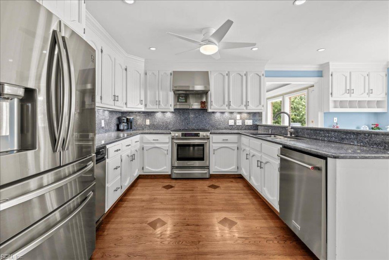 Photo 15 of 50 residential for sale in Virginia Beach virginia