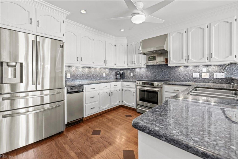 Photo 17 of 50 residential for sale in Virginia Beach virginia