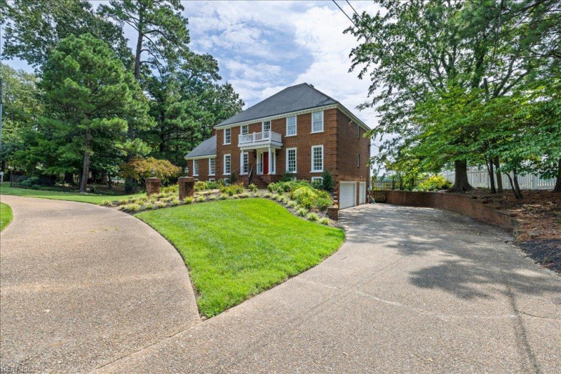 Photo 3 of 50 residential for sale in Virginia Beach virginia